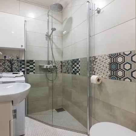 Apartamento Brand New, Cozy And Quiet 1 Bedroom Apartment, Free Parking *